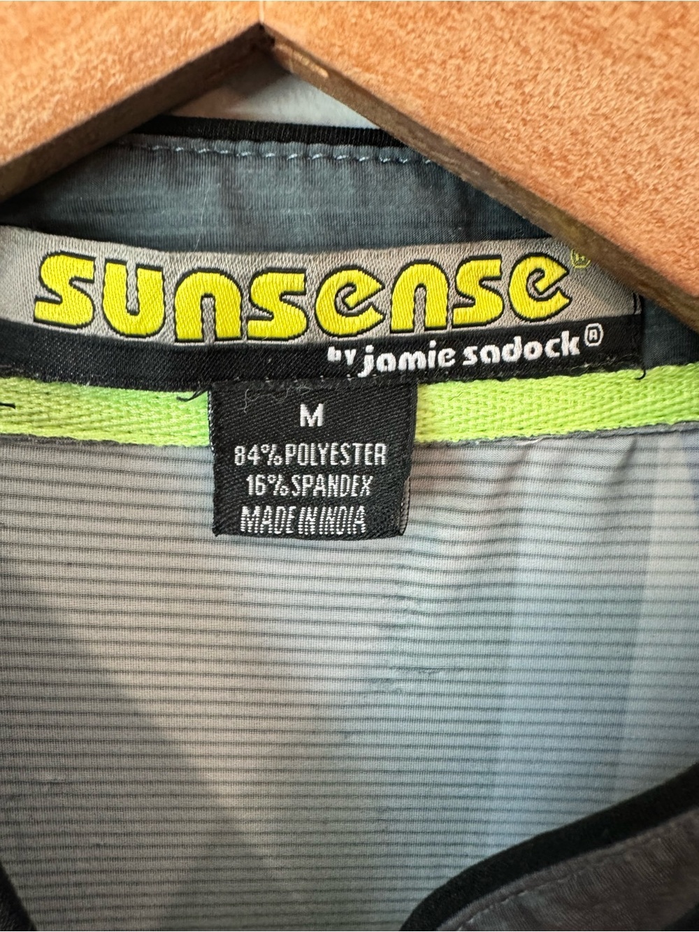 jamie sadock sunsense 1/4 Zip in Gray with Lime & Pink Size M - Picture 2 of 10